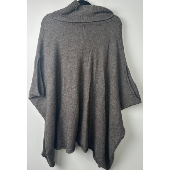 Eileen Fisher Poncho Sweater Womens S/M Beige Merino Wool Yak Designer Cowl B18 - Picture 5 of 6
